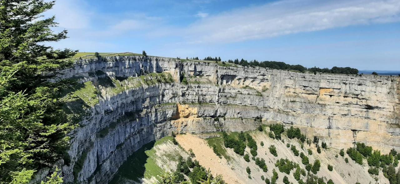 La Petite Fleur Apartment Enges Bagian luar foto